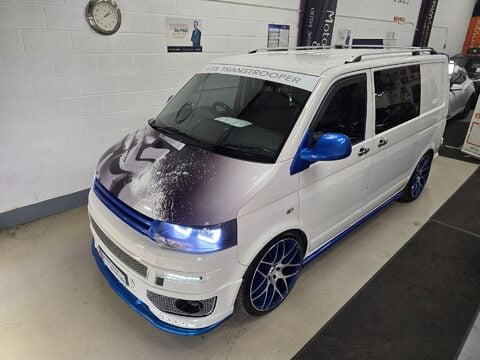Volkswagen Campervan 5