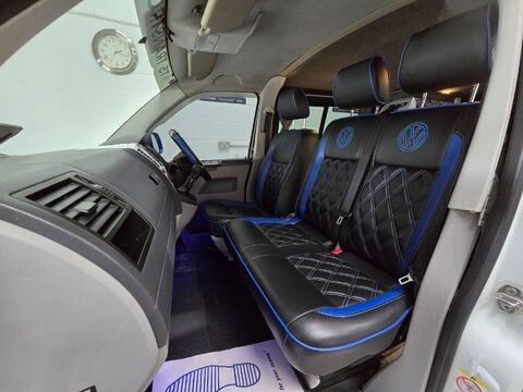 Volkswagen Campervan 28