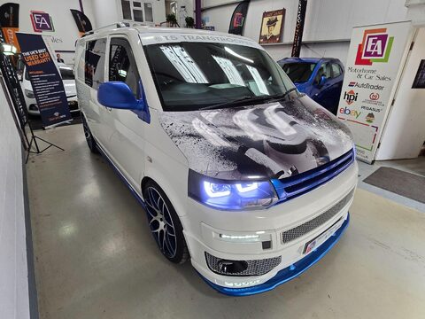 Volkswagen Campervan 14