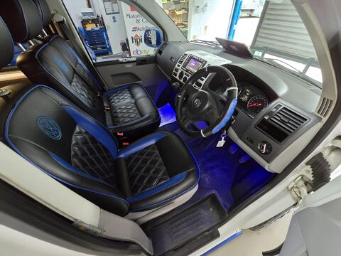 Volkswagen Campervan 29