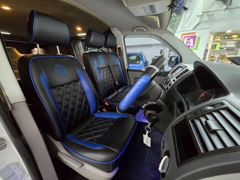 Volkswagen Campervan 30