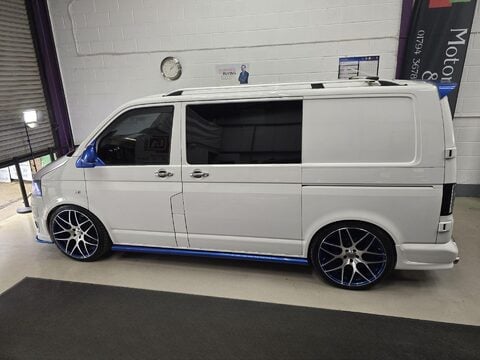 Volkswagen Campervan 6