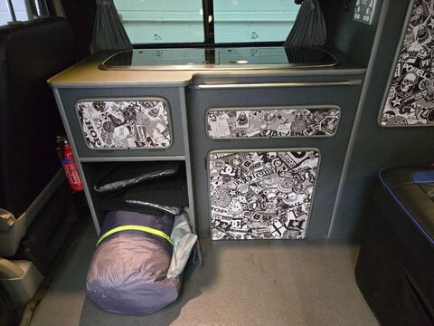 Volkswagen Campervan 18