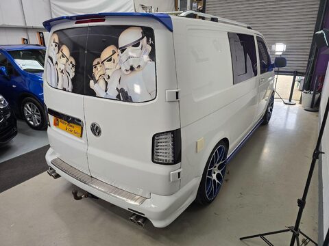 Volkswagen Campervan 2