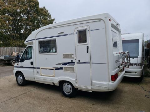 Auto-Sleepers Nuevo Motor Home 2