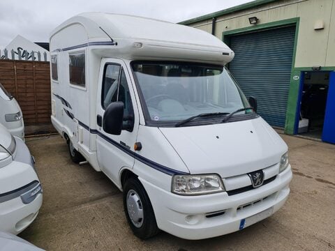 Auto-Sleepers Nuevo Motor Home 5