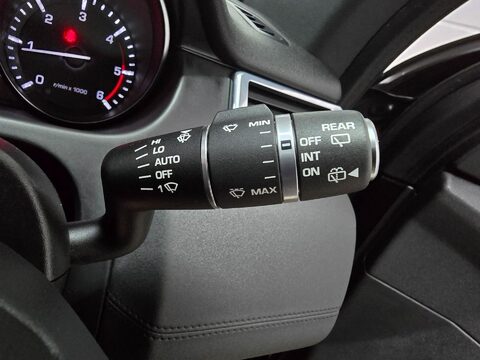 Land Rover Discovery Sport TD4 HSE BLACK 36