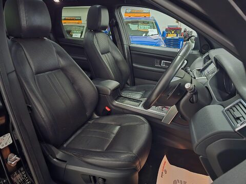 Land Rover Discovery Sport TD4 HSE BLACK 42
