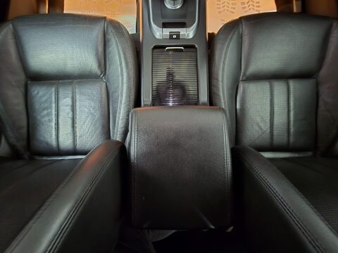 Land Rover Discovery Sport TD4 HSE BLACK 23