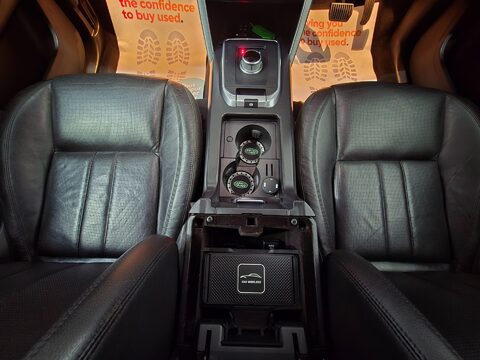 Land Rover Discovery Sport TD4 HSE BLACK 25