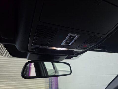 Land Rover Discovery Sport TD4 HSE BLACK 33