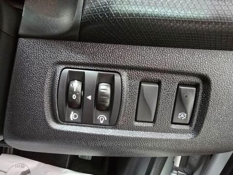 Renault Clio 1.5 dCi Play Euro 6 (s/s) 5dr 31