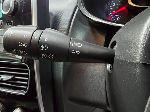 Renault Clio 1.5 dCi Play Euro 6 (s/s) 5dr 27