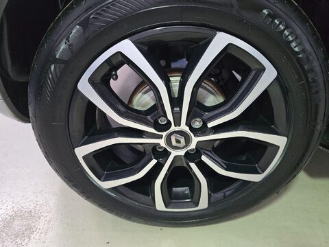 Renault Clio 1.5 dCi Play Euro 6 (s/s) 5dr 39