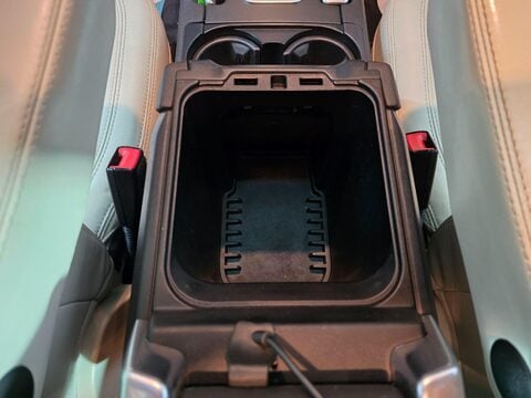 Land Rover Discovery 4 SDV6 HSE 29