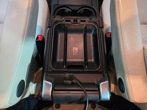 Land Rover Discovery 4 SDV6 HSE 28