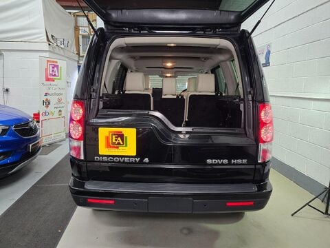 Land Rover Discovery 4 SDV6 HSE 9