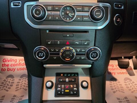 Land Rover Discovery 4 SDV6 HSE 32