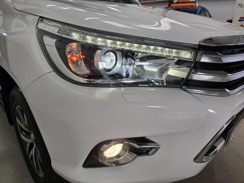 Toyota Hilux INVINCIBLE 4WD D-4D DCB 50