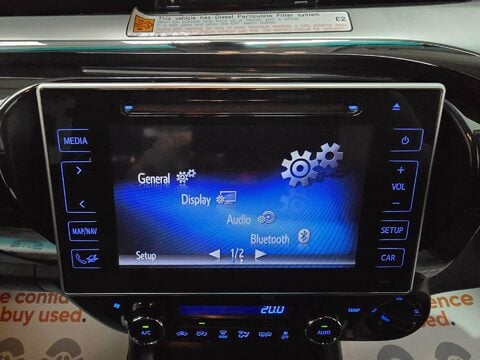 Toyota Hilux INVINCIBLE 4WD D-4D DCB 27