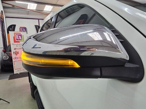 Toyota Hilux INVINCIBLE 4WD D-4D DCB 51