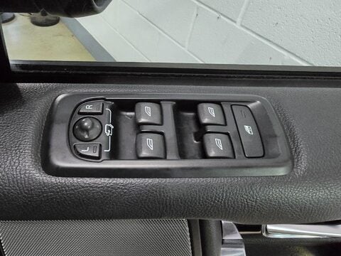 Land Rover Discovery 4 SDV6 HSE 42