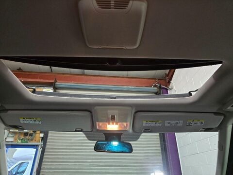 Land Rover Discovery 4 SDV6 HSE 37