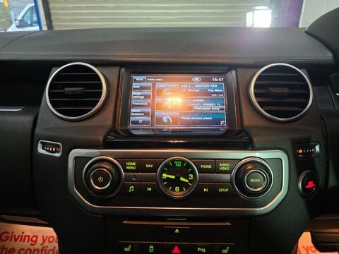 Land Rover Discovery 4 SDV6 HSE 31