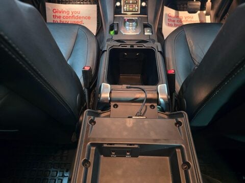 Land Rover Discovery 4 SDV6 HSE 28