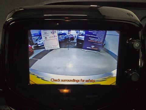 Toyota Aygo VVT-I X-CLUSIV 28