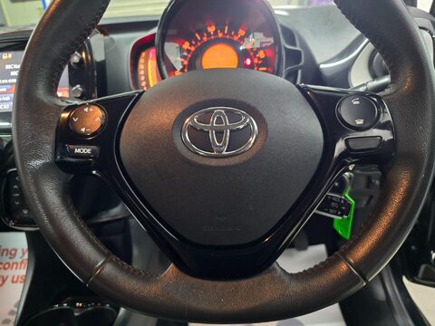 Toyota Aygo VVT-I X-CLUSIV 31