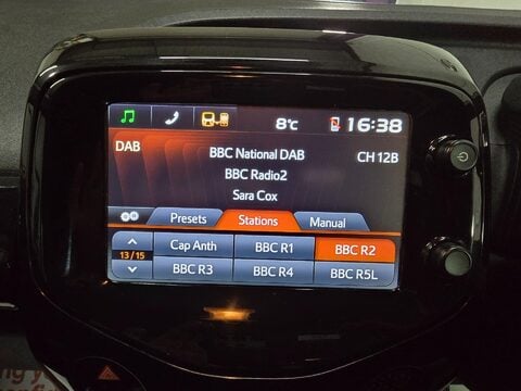 Toyota Aygo VVT-I X-CLUSIV 29