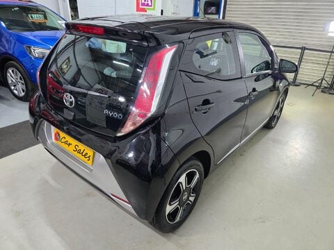 Toyota Aygo VVT-I X-CLUSIV 2