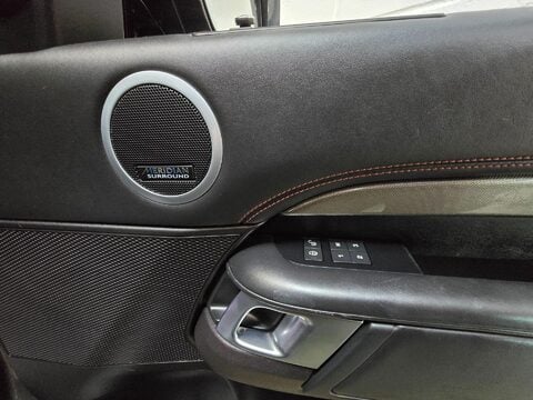 Land Rover Discovery TD6 HSE LUXURY 52