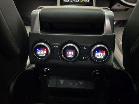 Land Rover Discovery TD6 HSE LUXURY 24