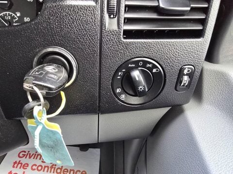 Mercedes-Benz Sprinter 319 CDI MWB 31