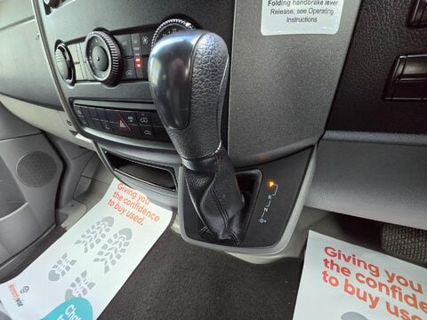 Mercedes-Benz Sprinter 319 CDI MWB 27