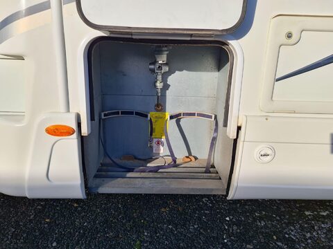 Auto-Trail Tracker EKS Motor Home 15