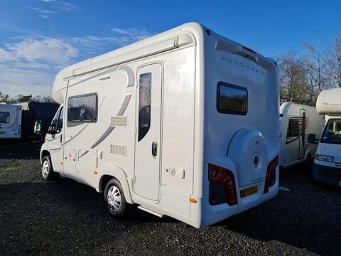 Auto-Trail Tracker EKS Motor Home 2