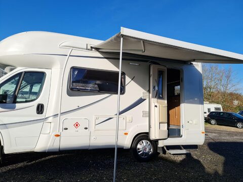 Auto-Trail Tracker EKS Motor Home 9