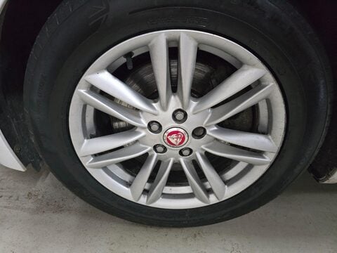 Jaguar XF D LUXURY SPORTBRAKE 44