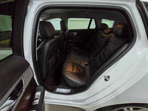 Jaguar XF D LUXURY SPORTBRAKE 43