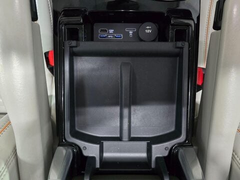 Land Rover Discovery SI6 HSE 31