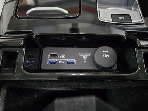 Land Rover Discovery SI6 HSE 33