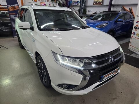 Mitsubishi Outlander PHEV GX 4H 16