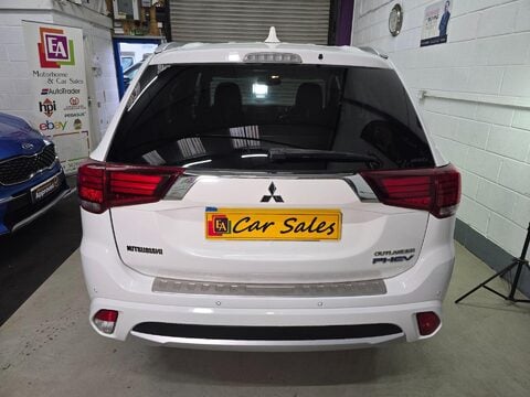 Mitsubishi Outlander PHEV GX 4H 8