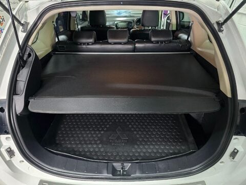 Mitsubishi Outlander PHEV GX 4H 9