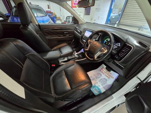 Mitsubishi Outlander PHEV GX 4H 49