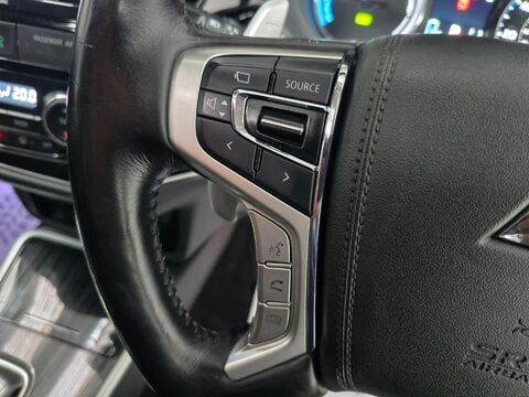 Mitsubishi Outlander PHEV GX 4H 39