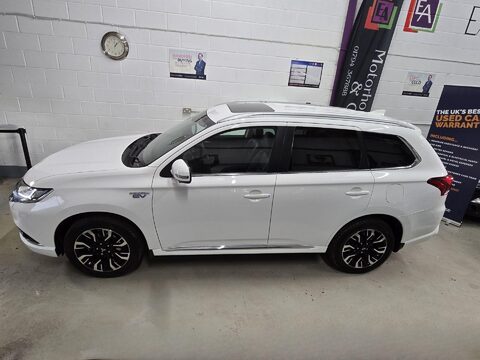 Mitsubishi Outlander PHEV GX 4H 6